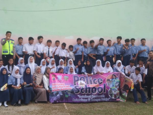 POLISI GOES TO SCHOOL "SOSIALISASI KESELAMATAN BERLALULINTAS DI KALANGAN PELAJAR" OLEH SATLANTAS POLRES BELITUNG TAHUN 2024